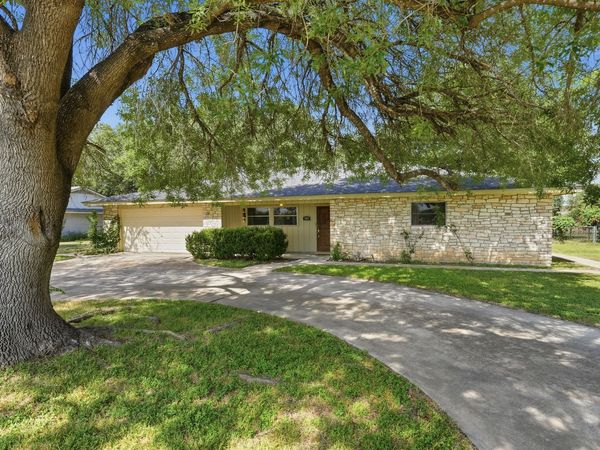 603 RIVER OAK DR, Seguin, TX 78155