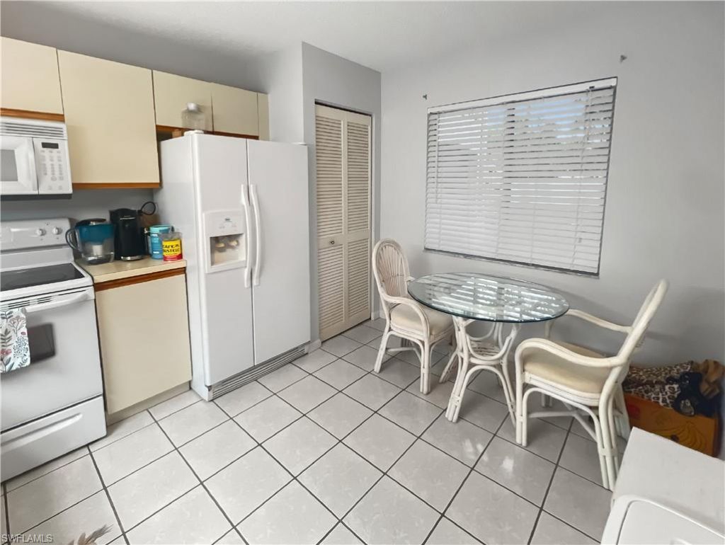 5955 Bloomfield Cir, Unit A107, Naples, FL 34112 Photo