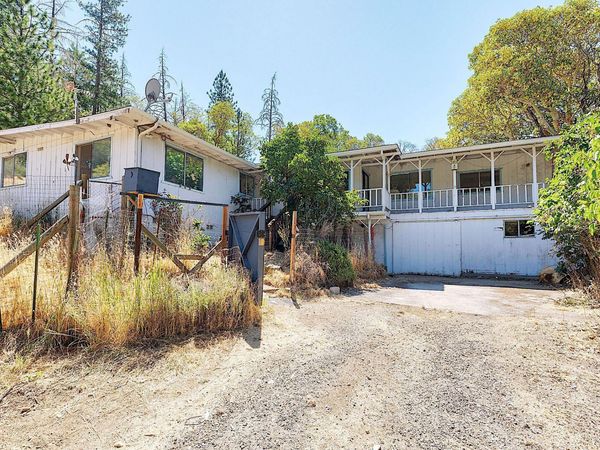 705 Murphy Gulch Road, Rogue River, OR 97537