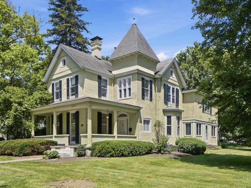 302 Oxford Avenue, Terrace Park, OH 45174 Photo 1