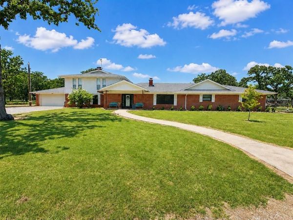 6279 FM 1758 Road , Bowie, TX 76230