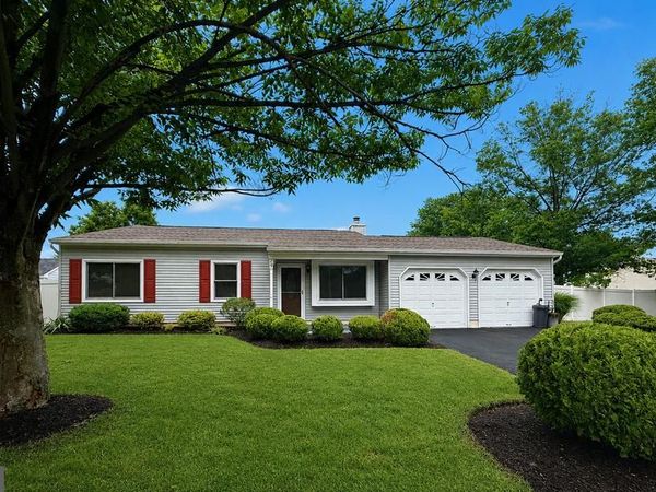 29 HEDGEROW DRIVE, FAIRLESS HILLS, PA 19030