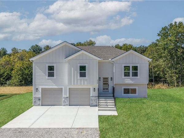 326 NE 21st Road, Warrensburg, MO 64093