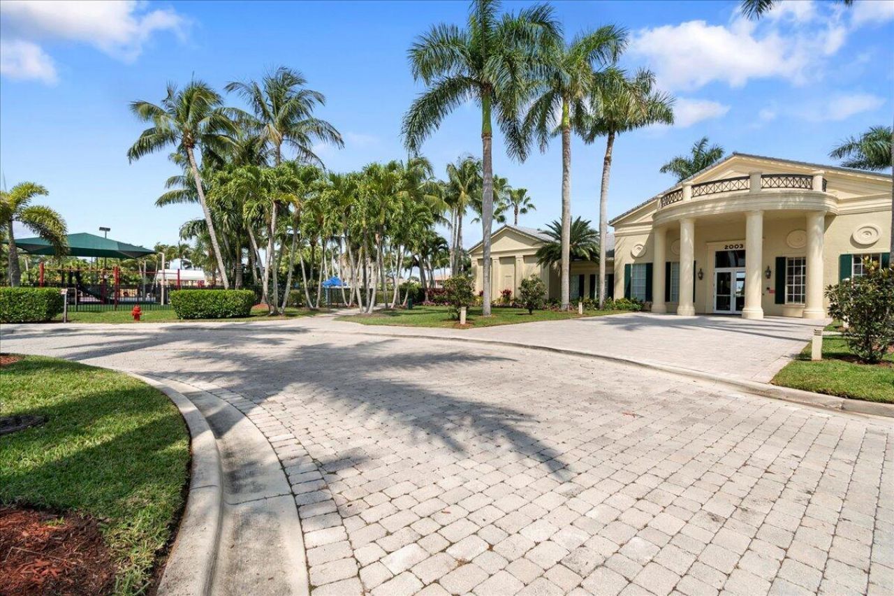 2112 Bellcrest Court, Royal Palm Beach, FL 33411 Photo
