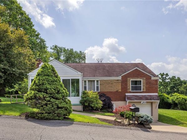 2714 Gould Dr, South Park, PA 15129