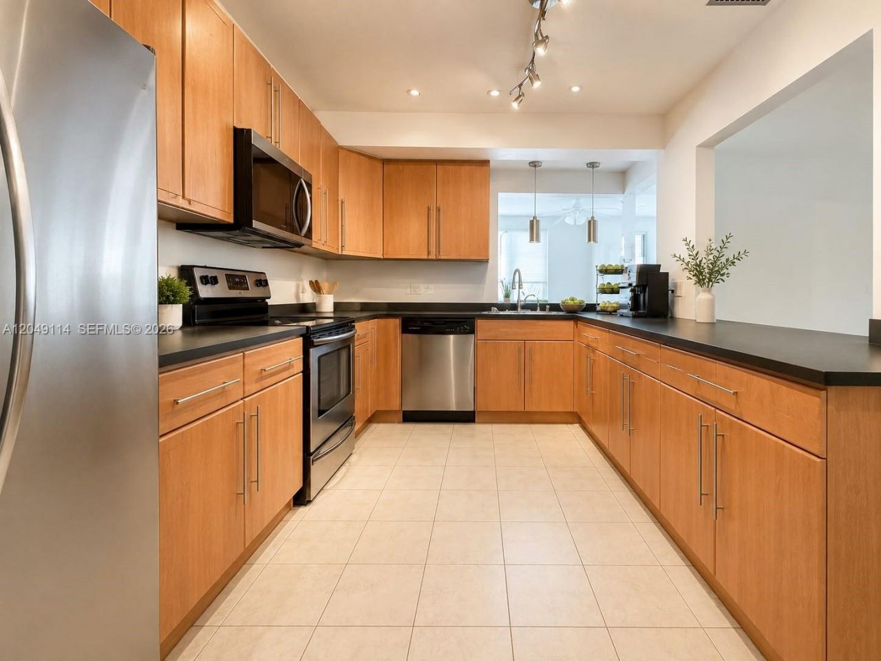 1161 Starling Ave, Miami Springs, FL 33166 Photo