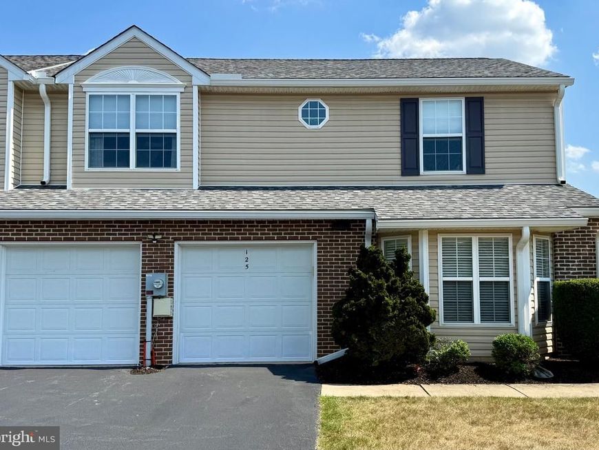 125 Merlin Drive, Hummelstown, PA 17036 Main Photo