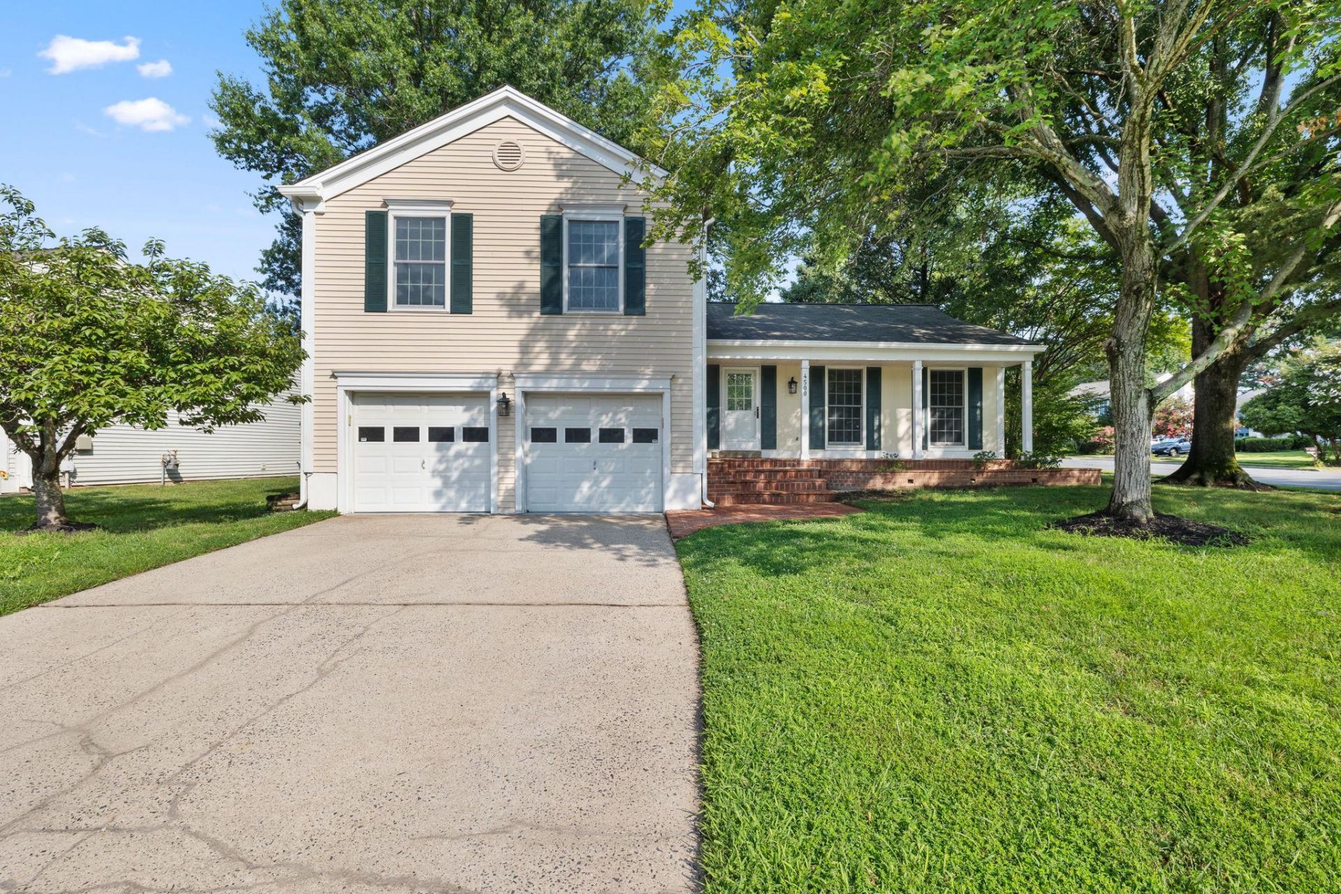 4500 Stone Pine Court, Chantilly, VA 20151 Main Photo