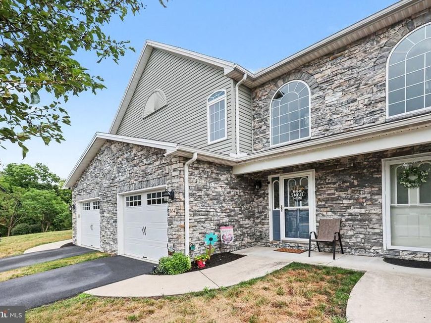 304 Briar Ridge Circle, Enola, PA 17025 Main Photo