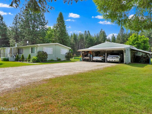 443 Herrmann Lake Rd , Sagle, ID 83860