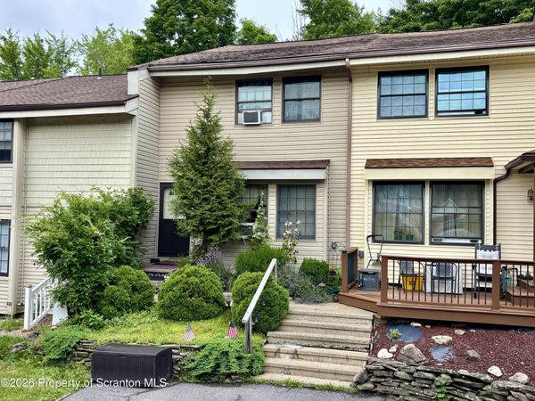 16 Hunts Court, South Abington Twp, PA 18411