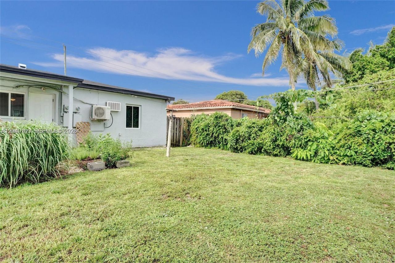 361 NW 103rd St , Miami, FL 33150 Photo