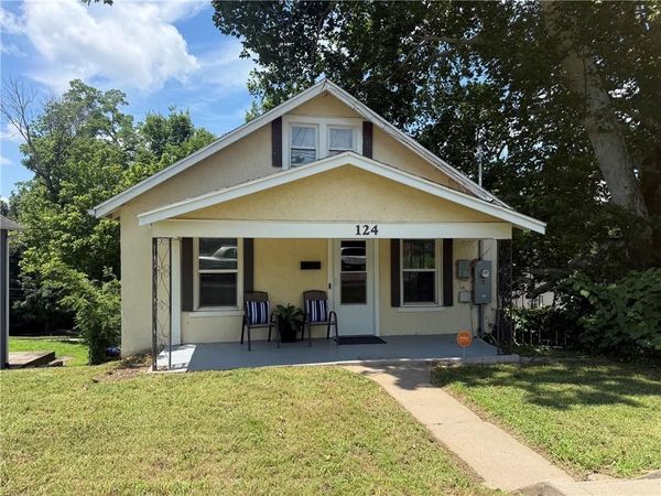124 Riverside Drive, Jefferson City, MO 65101