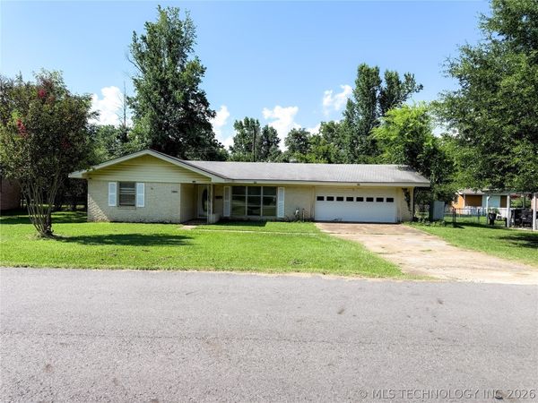 811 NE 5th Street , Antlers, OK 74523