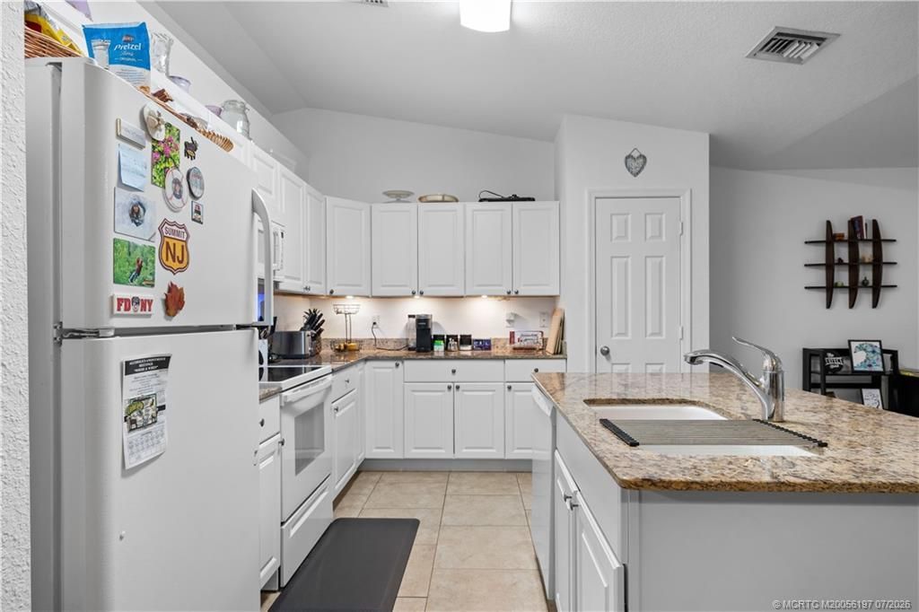 1529 NE Sunview Terrace , Jensen Beach, FL 34957 Photo