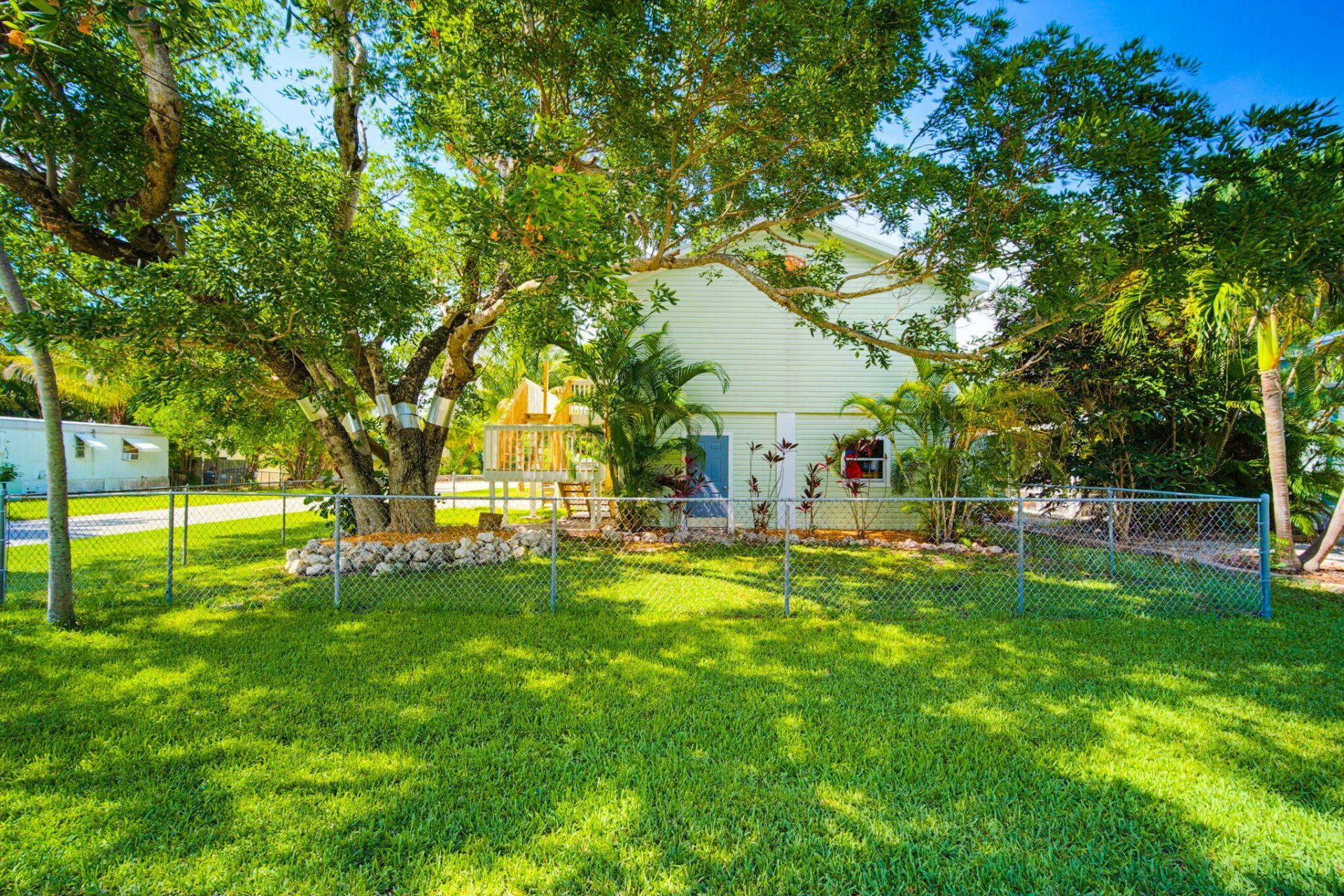 31054 Avenue J, Big Pine Key, FL 33043 Photo