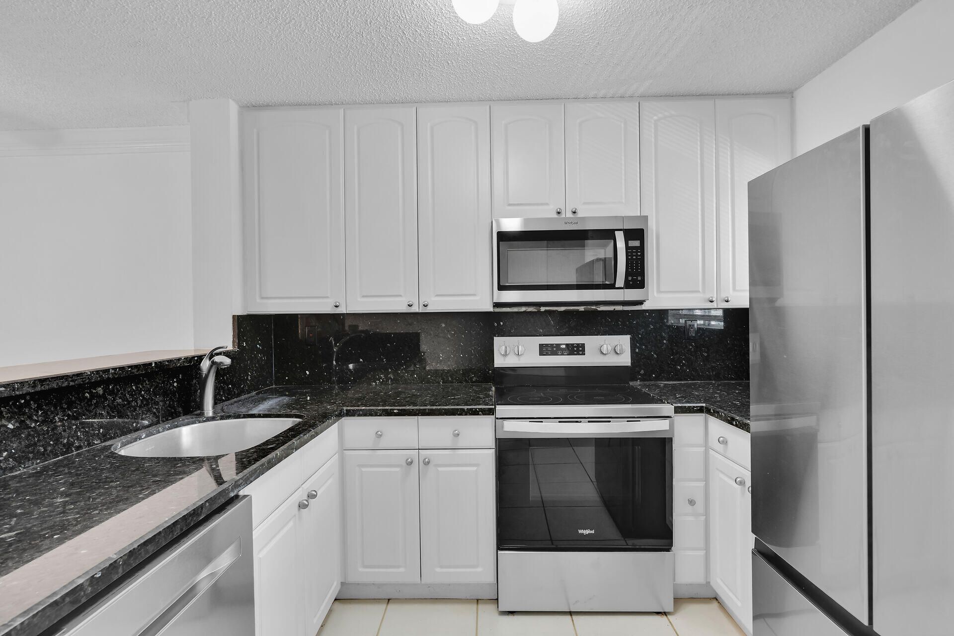 98402 Windward Avenue, Key Largo, FL 33037 Photo