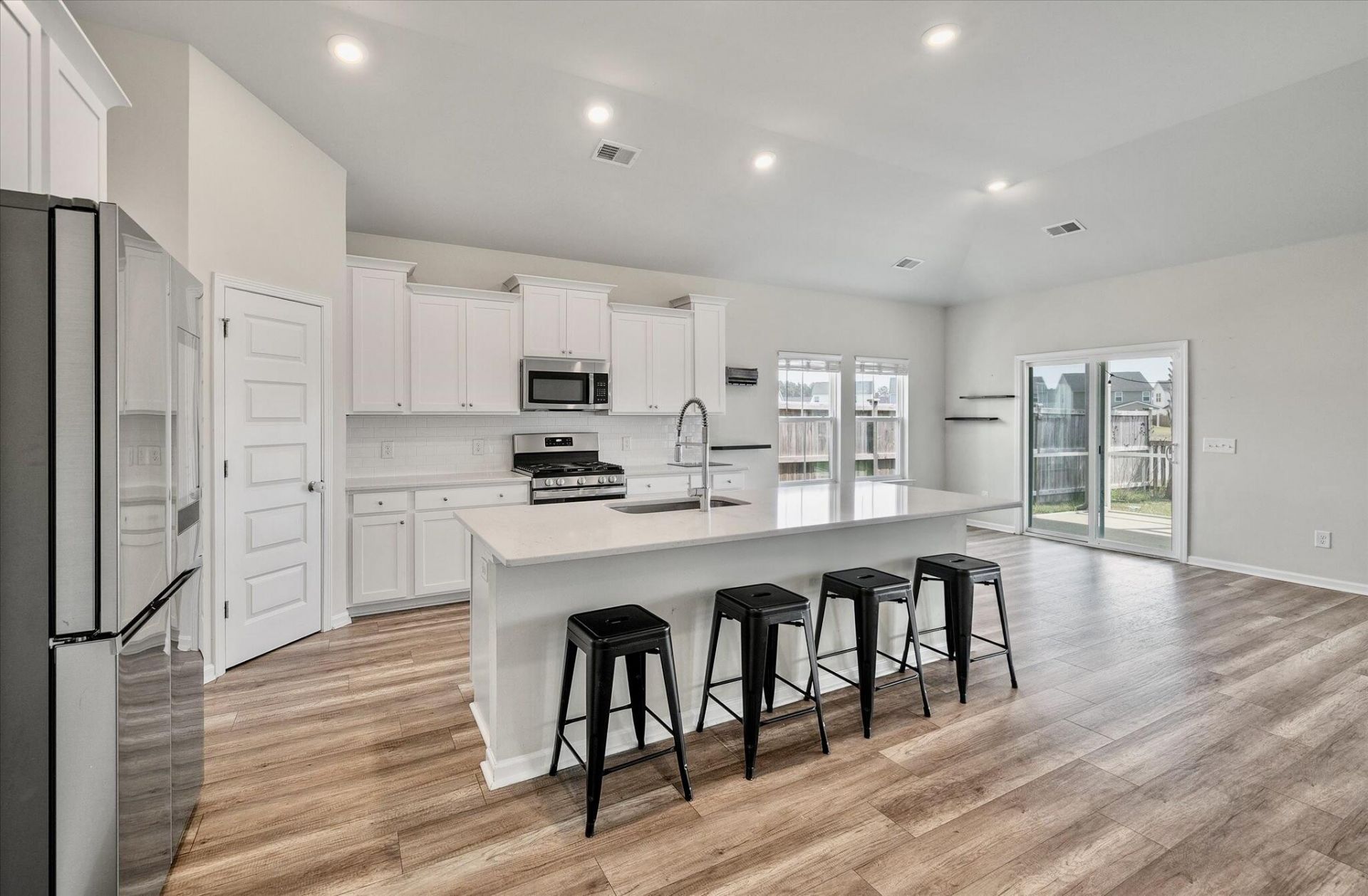 974 Arrowwood Way Photo 10