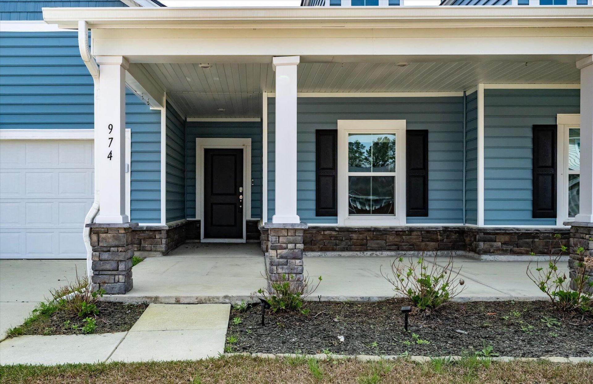974 Arrowwood Way Photo 5