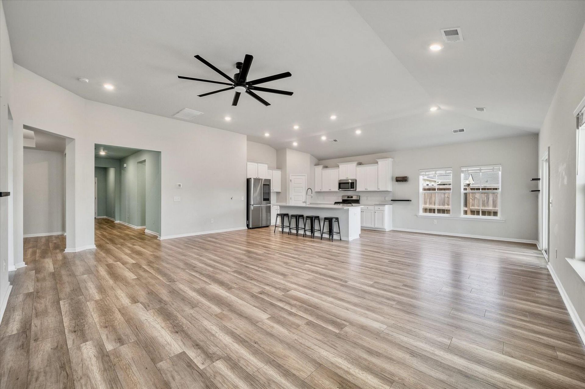 974 Arrowwood Way Photo 7