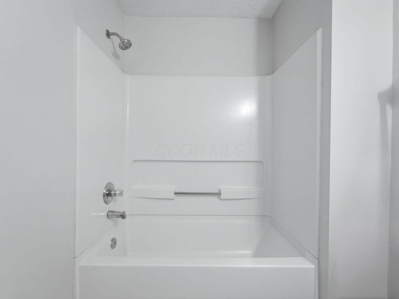 5423 GARDEN RIDGE, Columbus, OH 43228 Photo 19