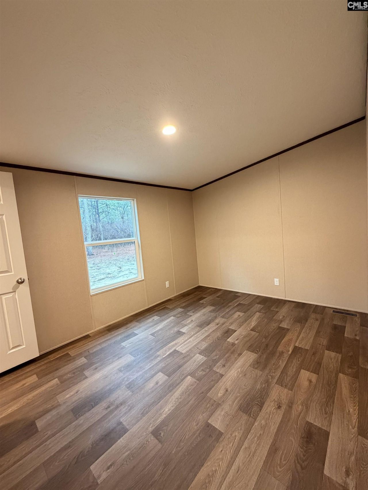 136 Carlton Drive  Photo 15