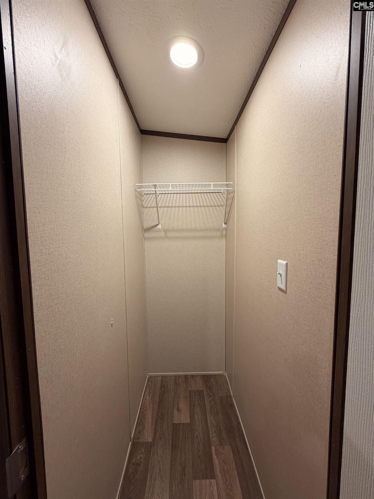 136 Carlton Drive  Photo 16
