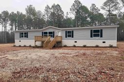 136 Carlton Drive  photo 4