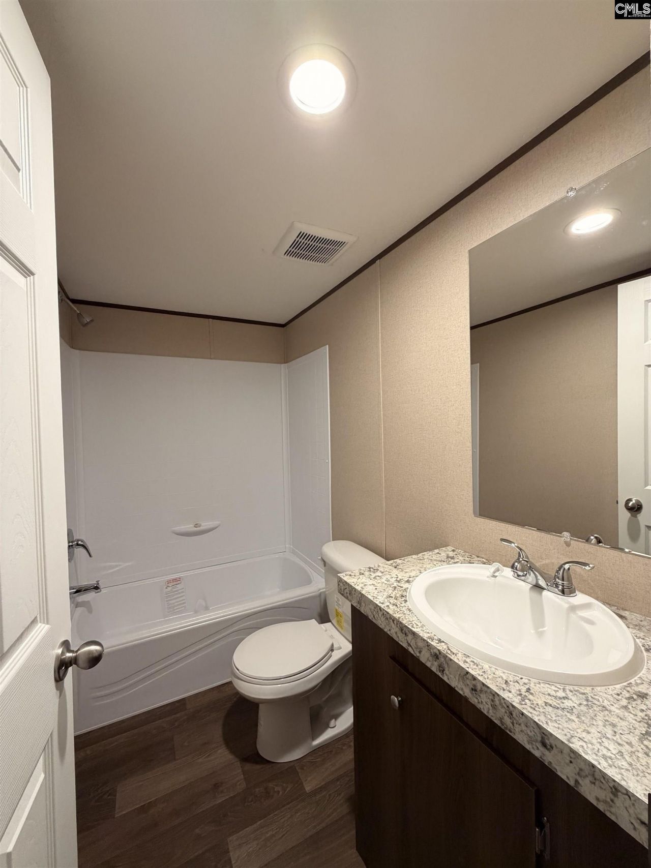 136 Carlton Drive  Photo 21