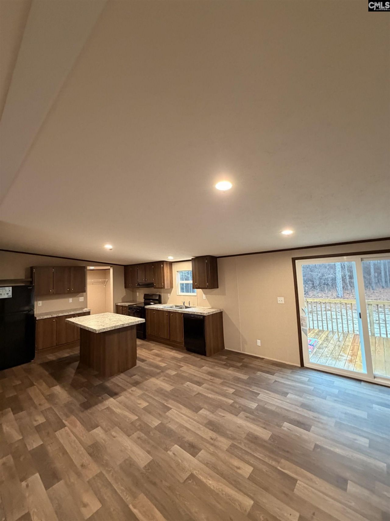 136 Carlton Drive  Photo 26