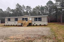 130 Carlton Drive  photo 4