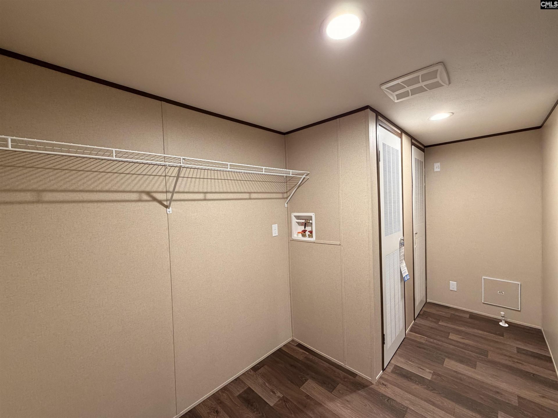 130 Carlton Drive  Photo 9