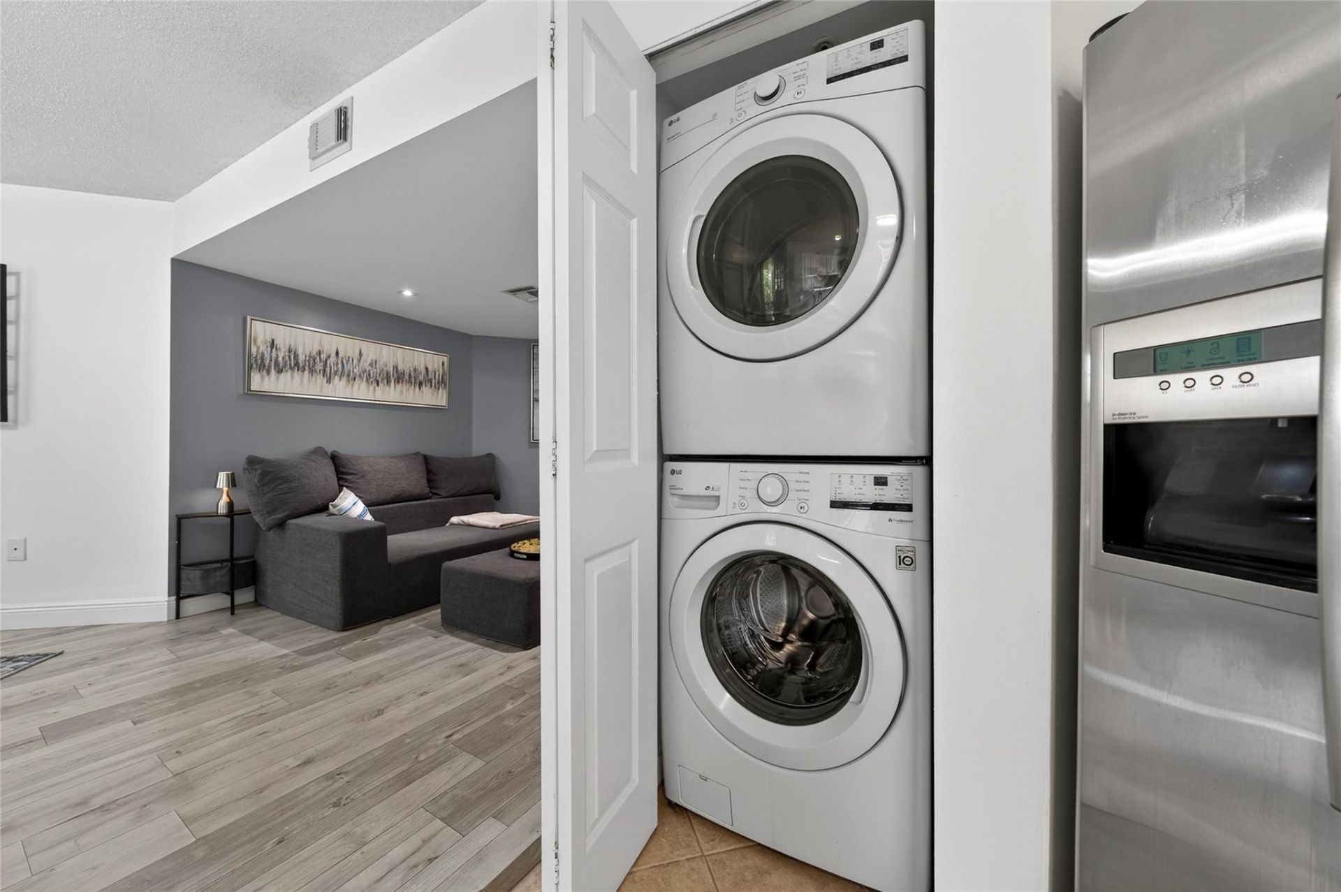 520 SE 5th Avenue, Unit 2404, Fort Lauderdale, FL 33301 Photo
