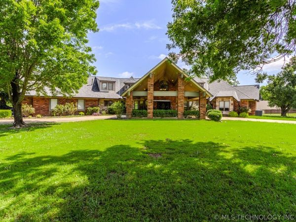 2200 W Blue Starr Drive, Claremore, OK 74017