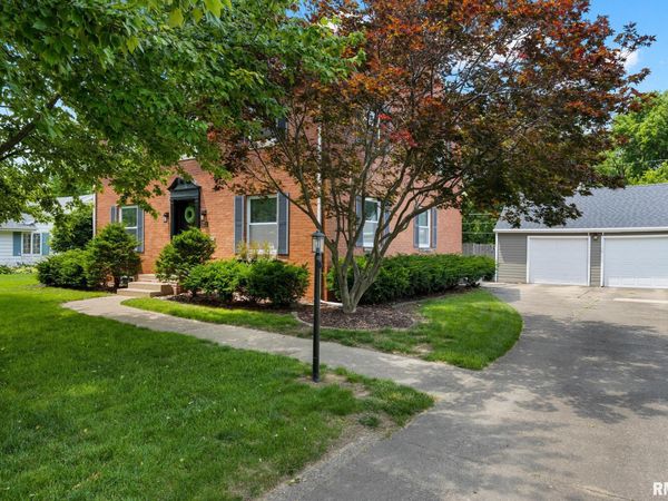 3221 N BIGELOW Street, Peoria, IL 61604