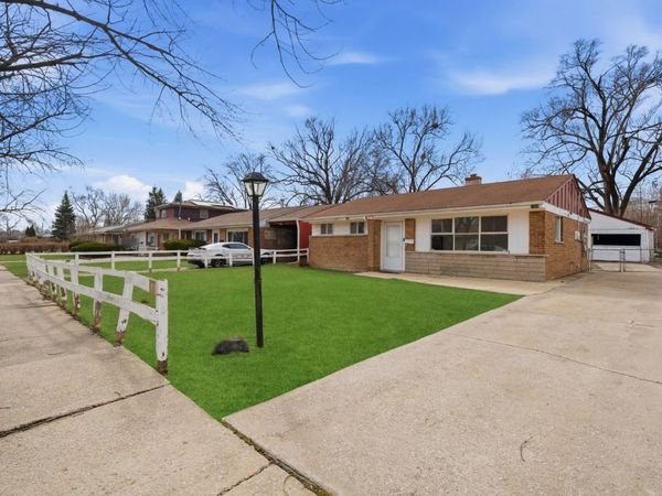 1354 Gordon Avenue , Calumet City, IL 60409