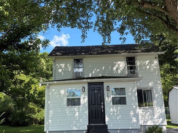 6882 Route 711, Seward, PA 15954