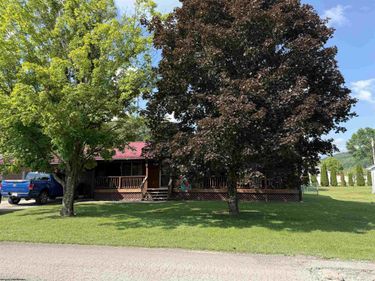 26 Macintosh Loop, Elkins, WV 26241