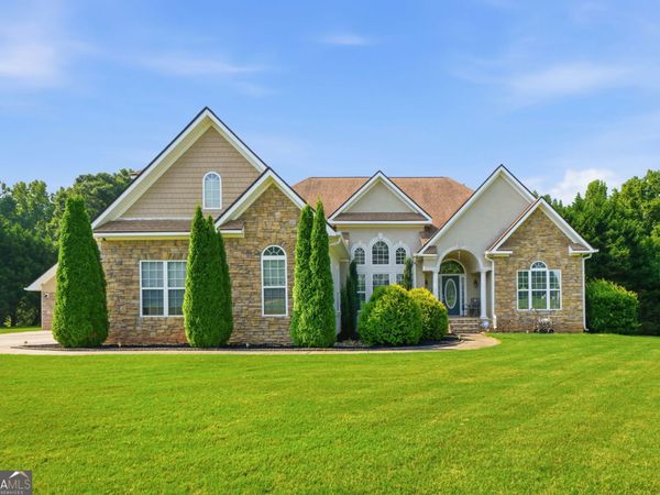 130 Citation Ct, Forsyth, GA 31029