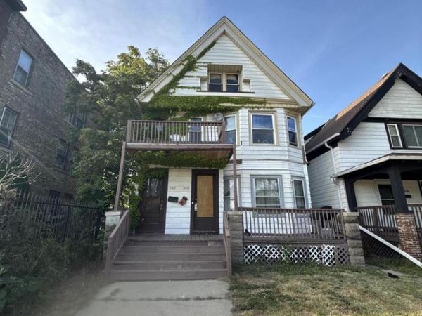 4522 W Lloyd STREET, Unit 4524, Milwaukee, WI 53208
