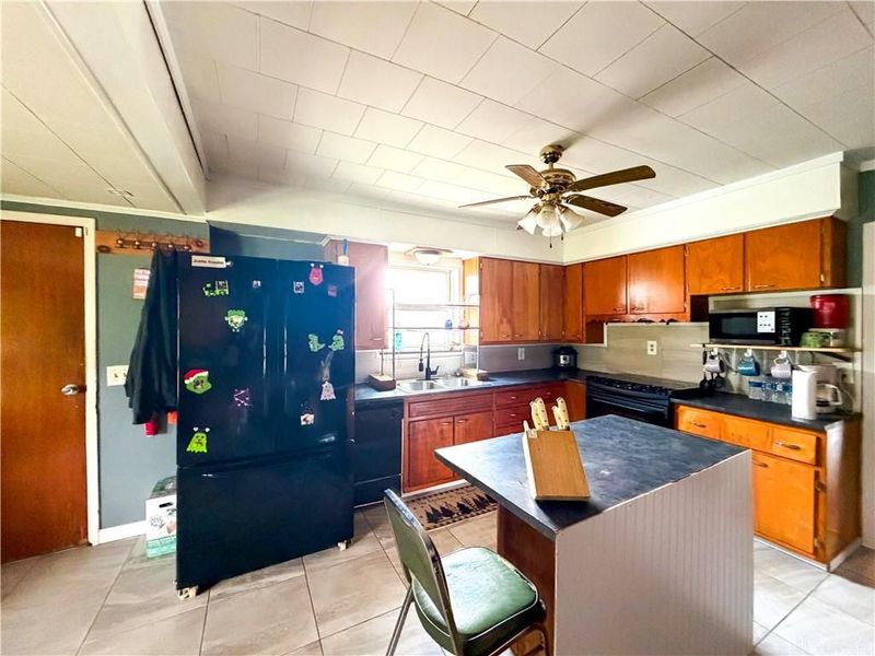 8543 Pitsburg Laura Road, Pitsburg, OH 45304 Photo 11