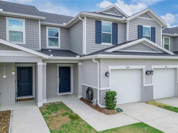 697 STONEY POINTE CIRCLE , DAVENPORT, FL 33896