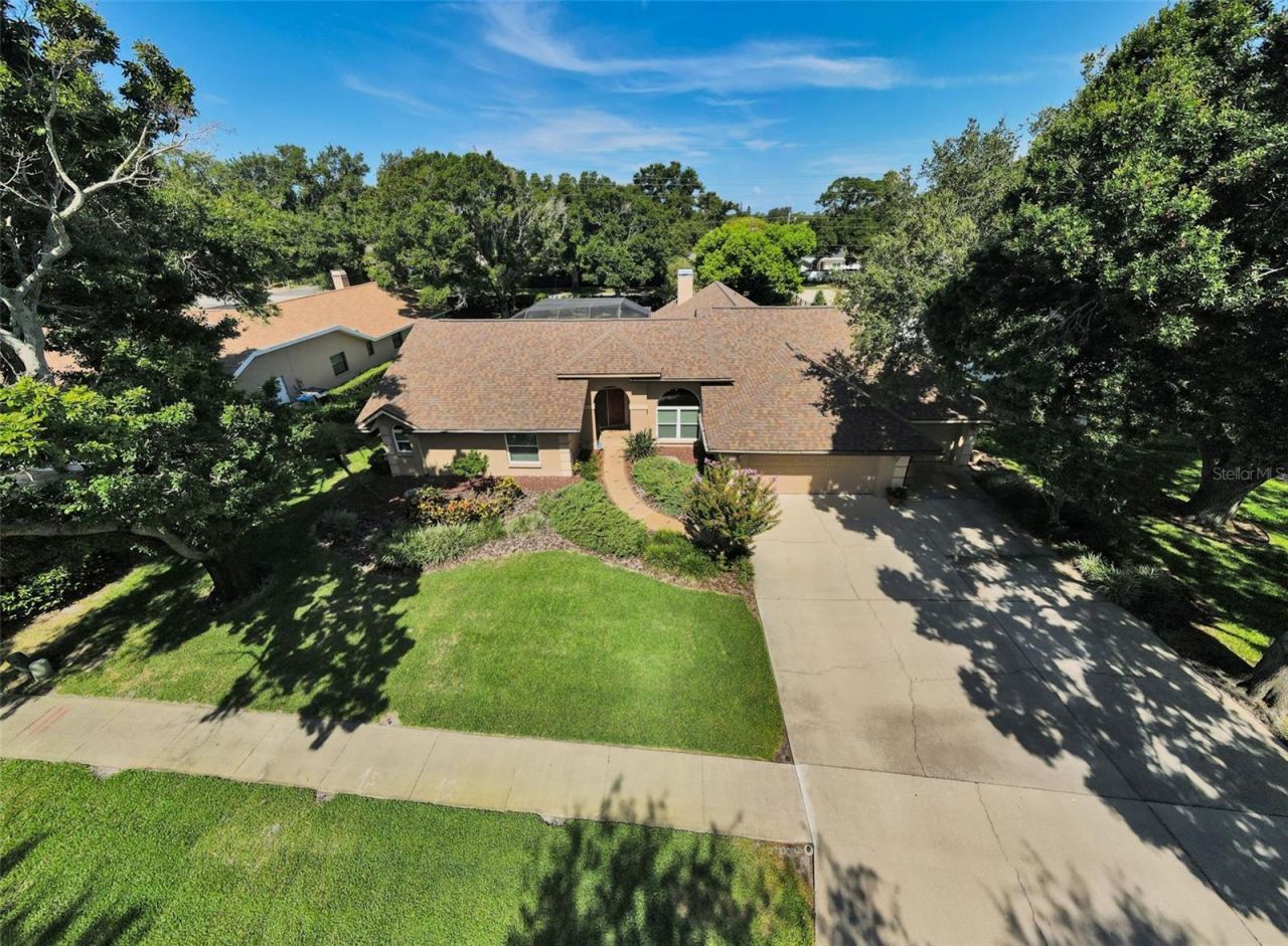 9904 Oaks Lane , Seminole, FL 33772 Photo