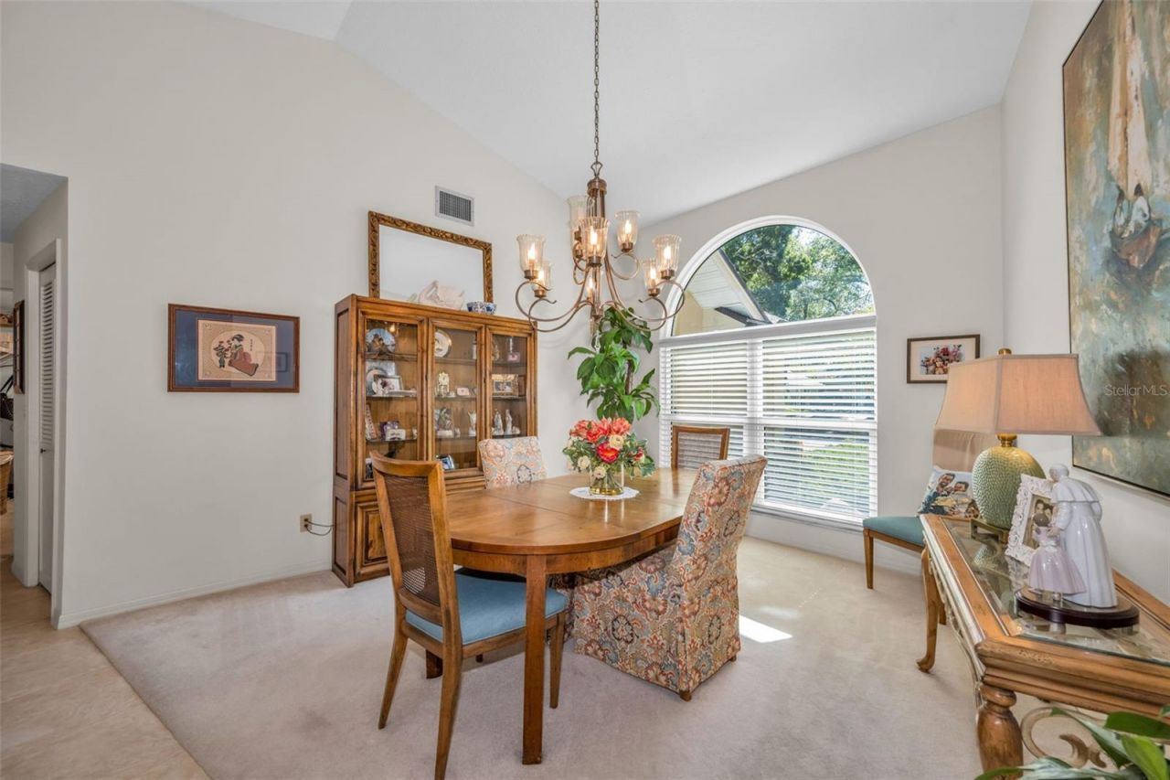 9904 Oaks Lane , Seminole, FL 33772 Photo
