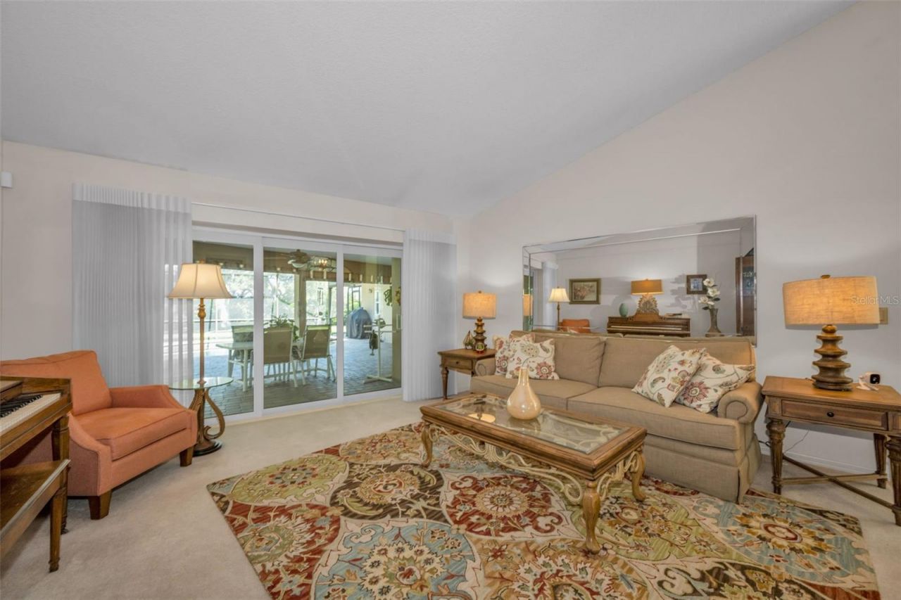 9904 Oaks Lane , Seminole, FL 33772 Photo