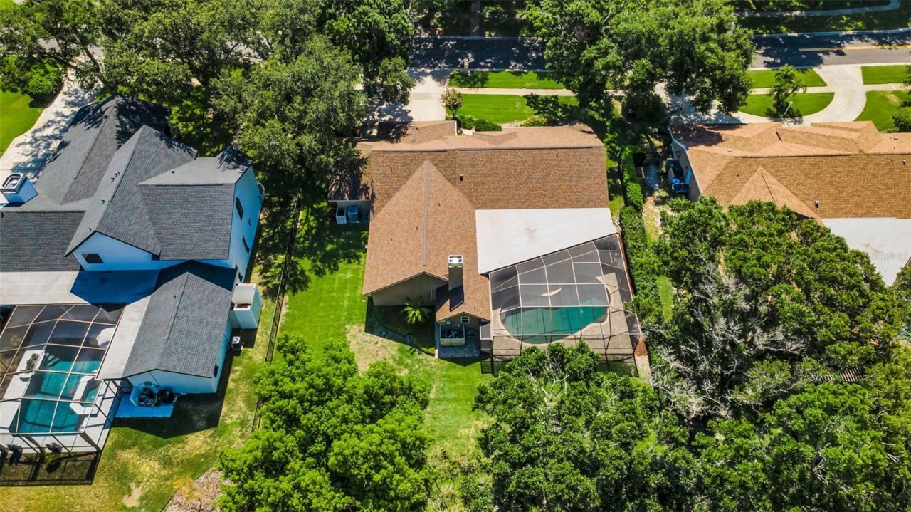 9904 Oaks Lane , Seminole, FL 33772 Photo