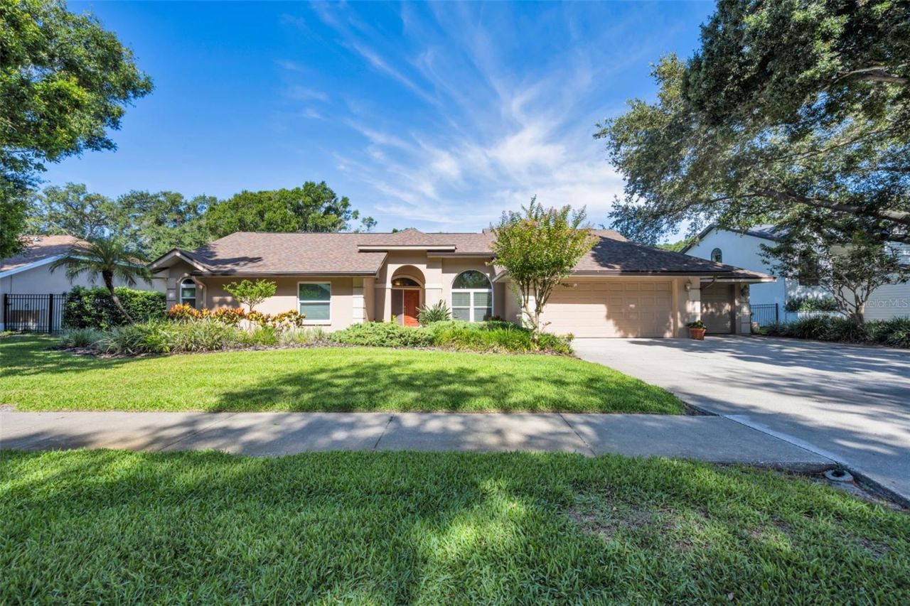 9904 Oaks Lane , Seminole, FL 33772 Photo