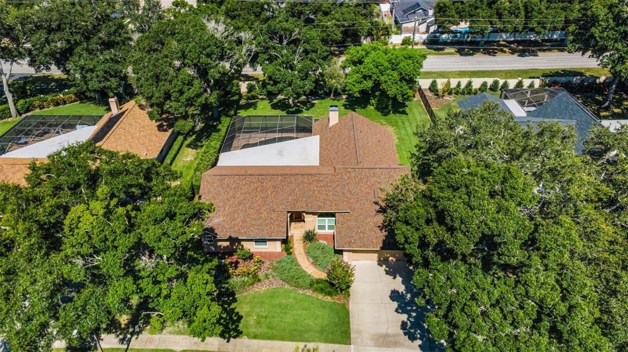 9904 Oaks Lane , Seminole, FL 33772 Photo