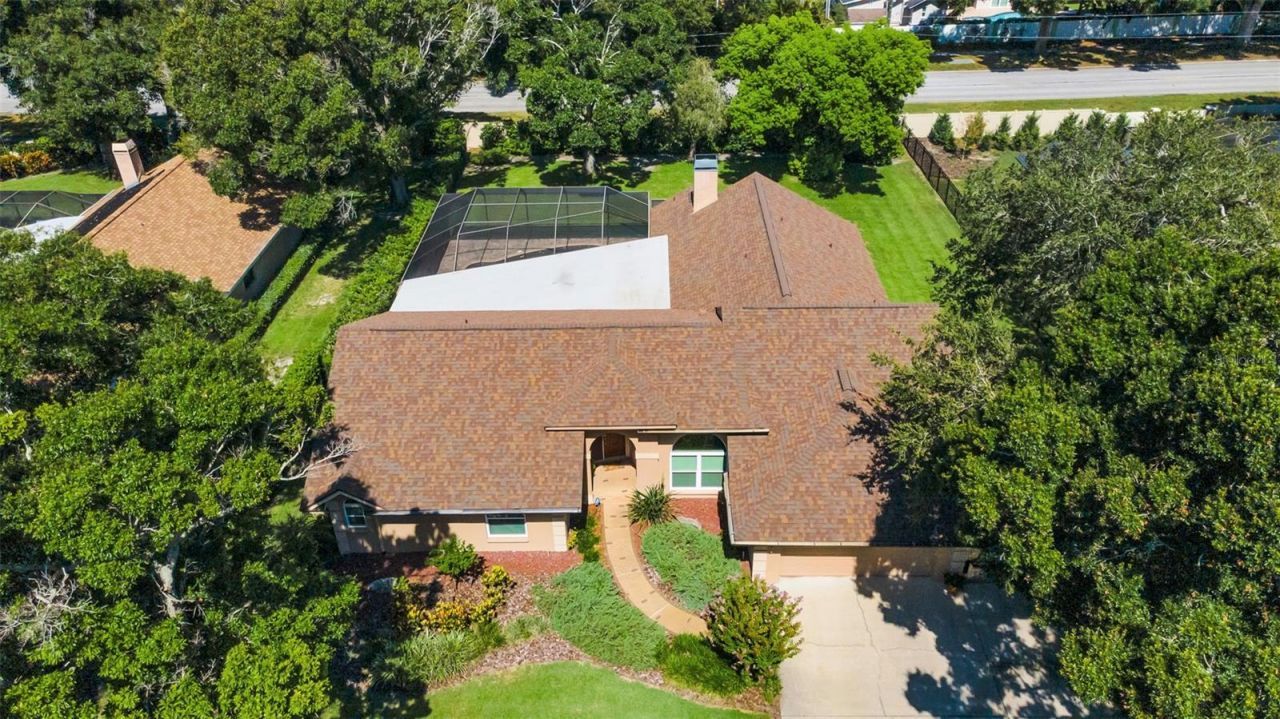 9904 Oaks Lane , Seminole, FL 33772 Photo