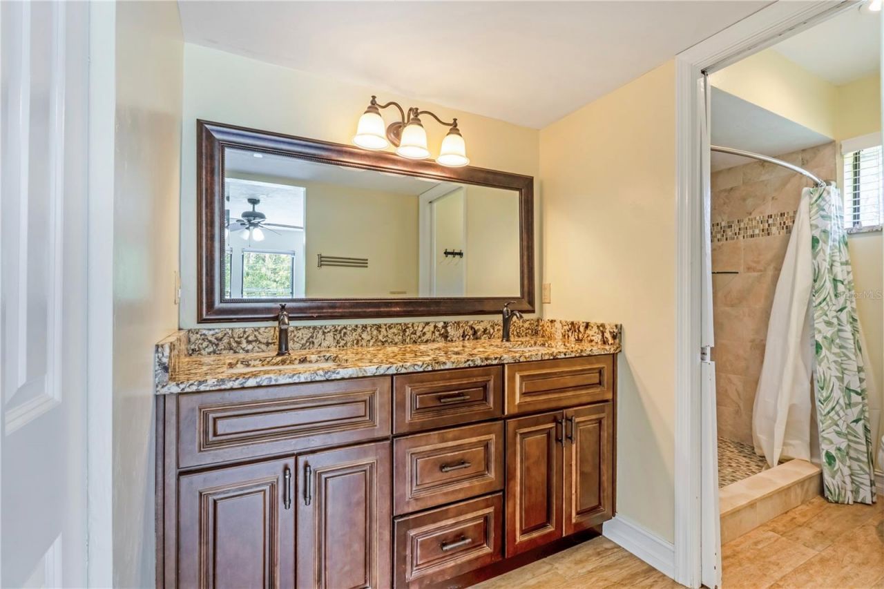 1375 Louis Court , Deland, FL 32720 Photo